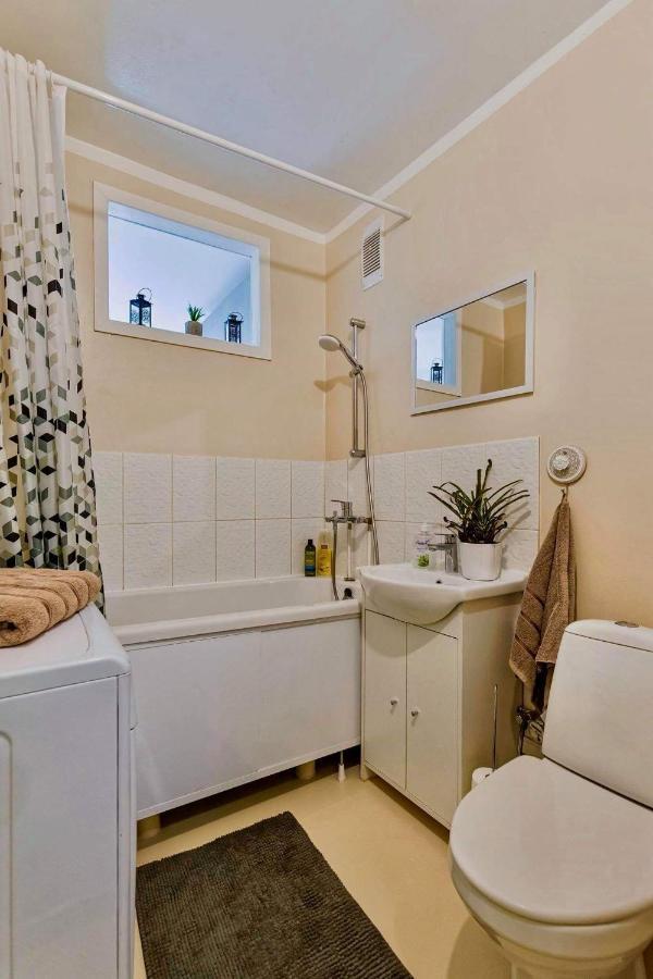 טאלין Sunny Apartment, 7 Min With Tram To The Old Town מראה חיצוני תמונה